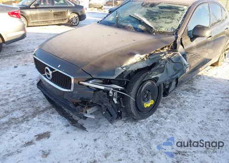 2020 Volvo S60 T6 Momentum z USA, uszkodzony, nr VIN 7JRA22TK4LG030820